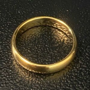 18K  Men’s Gold Band Ring